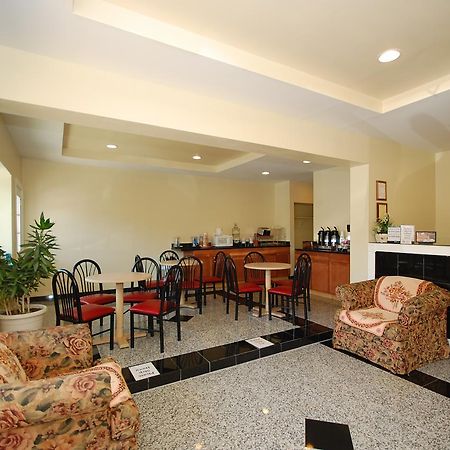 Millville Motorsports Inn And Suites Interiør billede
